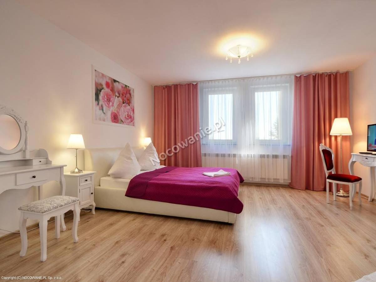 Hotelik Kameleon Pokoje Goscinne Jawor Exterior foto